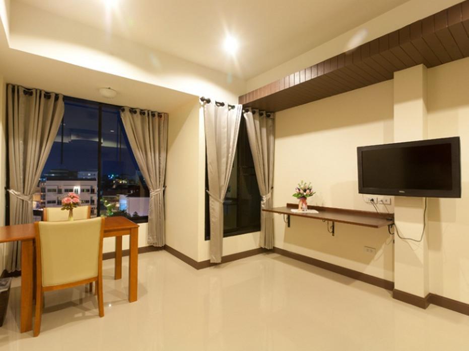 Oyo 233 Sunshine House Hotel Chiang Mai Exterior photo