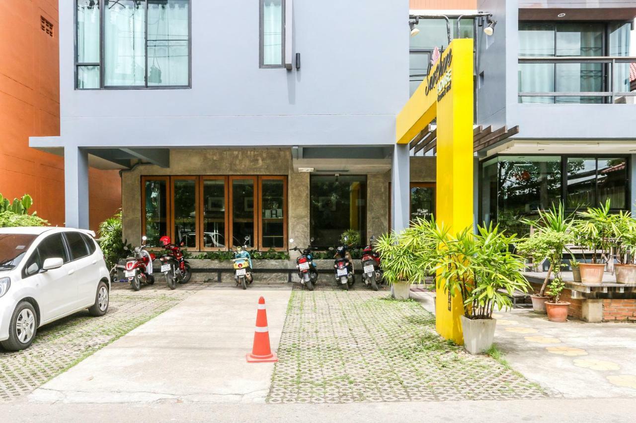 Oyo 233 Sunshine House Hotel Chiang Mai Exterior photo
