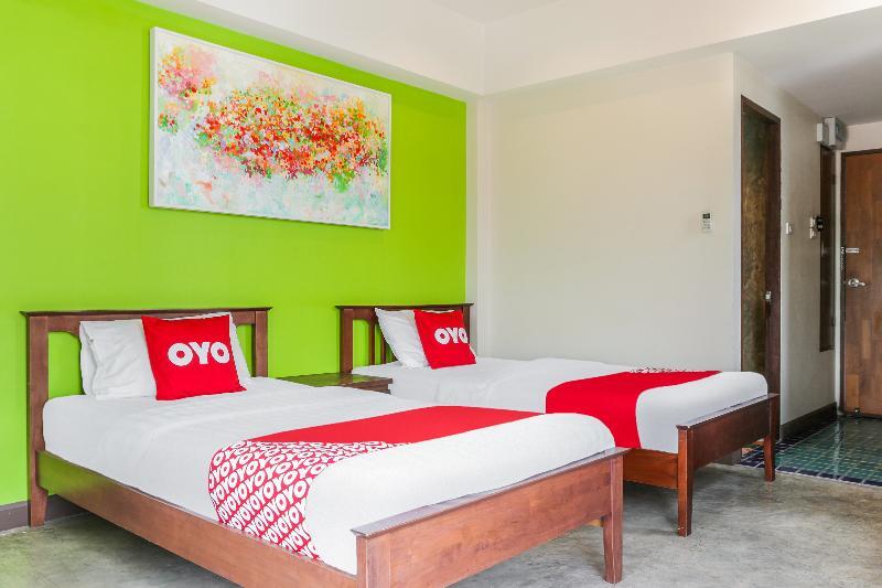 Oyo 233 Sunshine House Hotel Chiang Mai Exterior photo