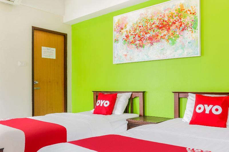 Oyo 233 Sunshine House Hotel Chiang Mai Exterior photo
